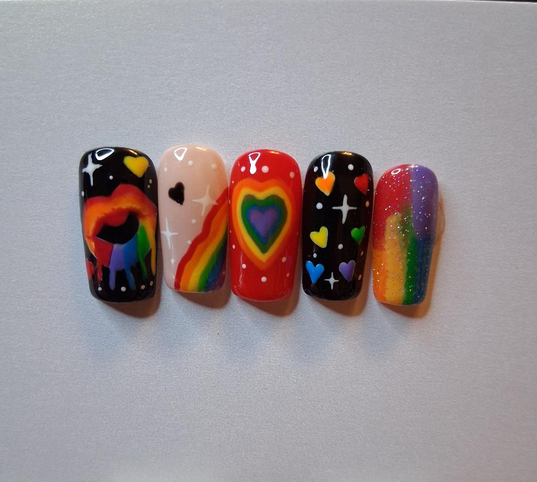 Be Happy Nail Set